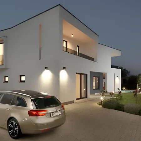 Villa Zen Póla